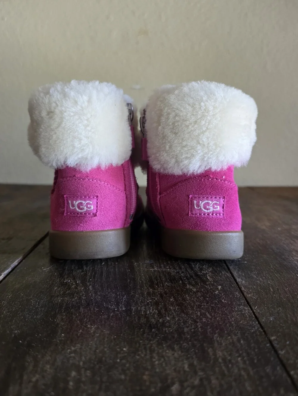 UGG Ramona Toddler 4/5 Girl Bootie Boots Shoes Hot Pink Winter Sheepskin